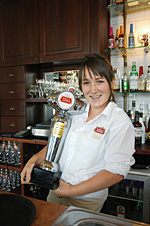Kirsty McLean　カースティー・マクリーンさん Stella Artois NZ Draught Master Champion  ニュージーランドで一番のビール注ぎ手